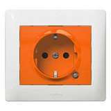 Розетка 2К+З Legrand Galea Life 16A 250V с/з со шторками подсветкой оранжевая 771045